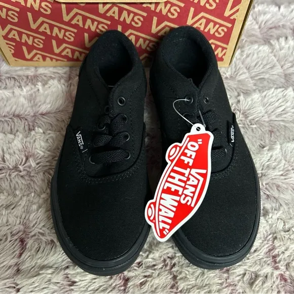 Vans Classic Slip On Kids All black Sneakers Size 11