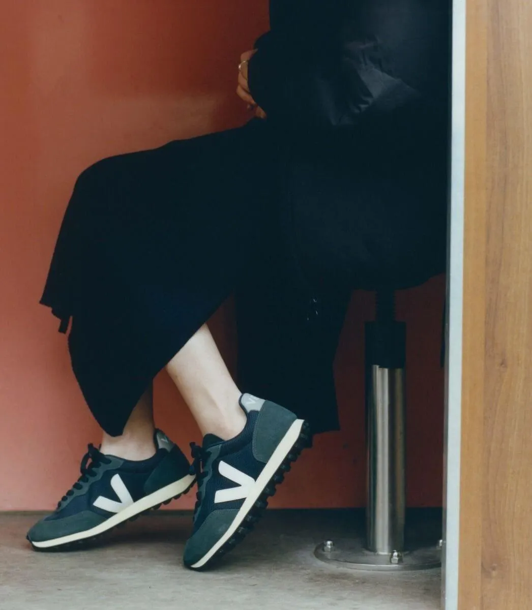 Veja - Women's Rio Branco ALVEOMESH Black White Oxford Grey