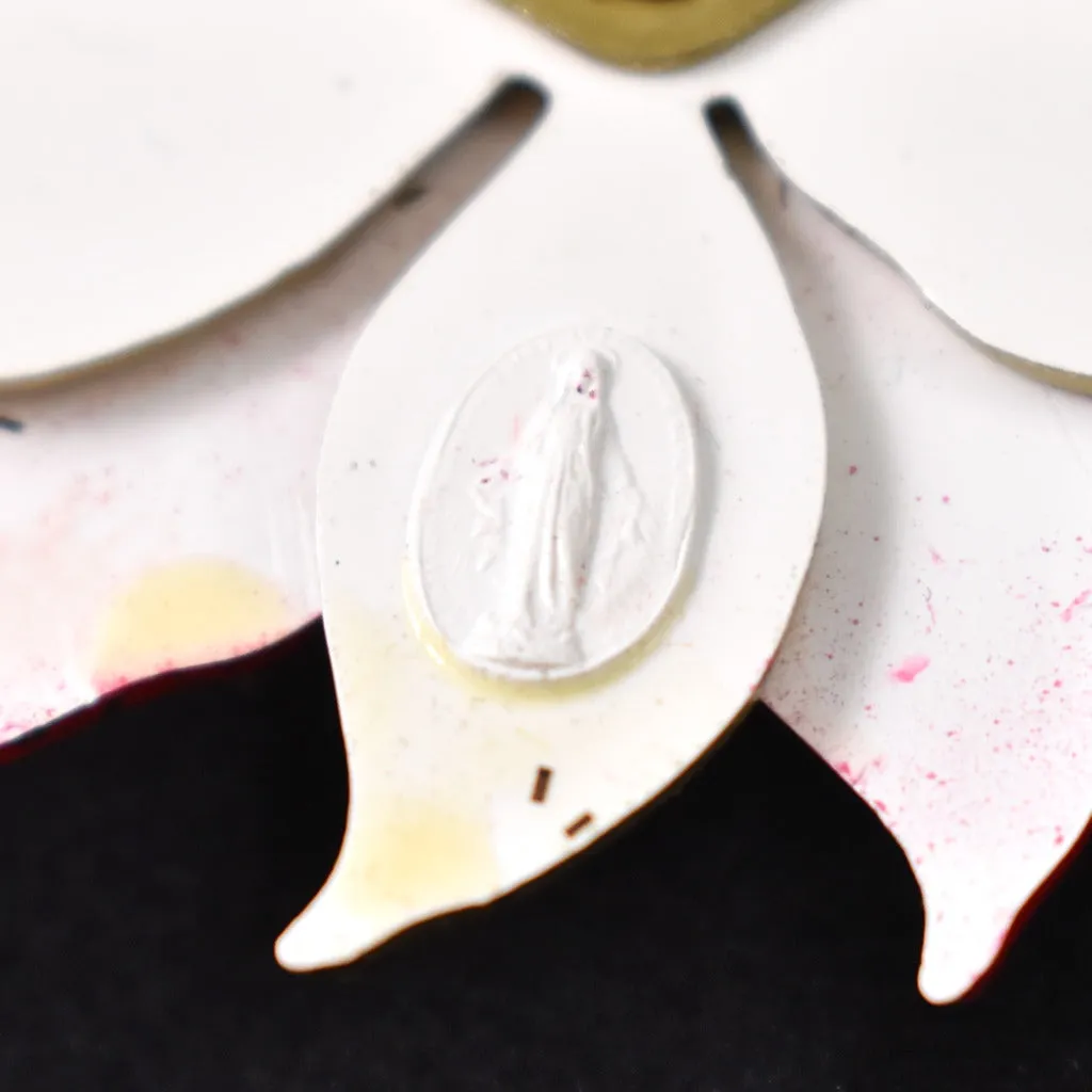 Vintage Lightweight Poinsettia Brooch
