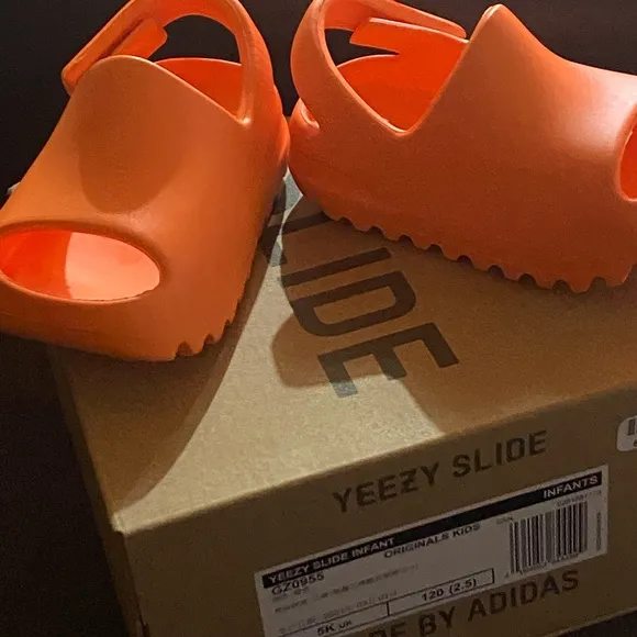 Yeezy slippers for toddlers/infants; size 5